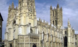 Dover Castle & Canterbury with transfer to/from London (full day tour)