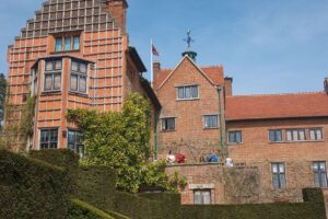 chartwell_house_kent_england-24april2010_1-ddf144cc9e29c6be02a162f64876aeb3 chartwell_house_kent_england-24april2010_1-ddf144cc9e29c6be02a162f64876aeb3