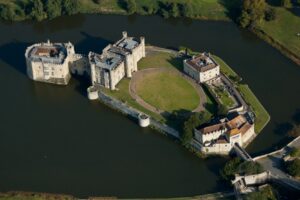 leeds_castle_from_the_west-e5e62bba9bced3c4b74145a378aaefe3 leeds_castle_from_the_west-e5e62bba9bced3c4b74145a378aaefe3
